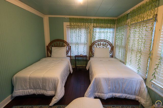 602 Cottonwood ST, Emporia, KS 66801