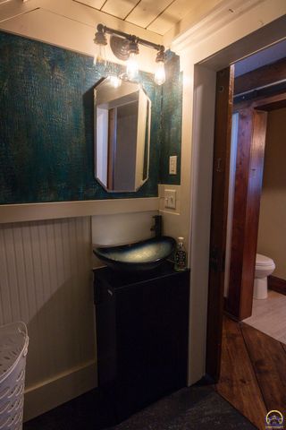 602 Cottonwood ST, Emporia, KS 66801