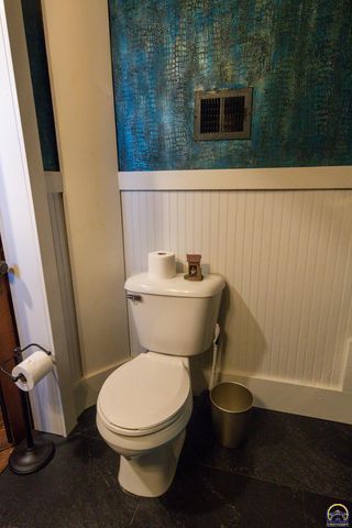 602 Cottonwood ST, Emporia, KS 66801