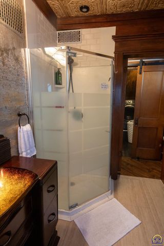 602 Cottonwood ST, Emporia, KS 66801