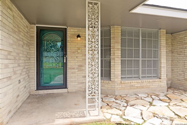 313 SAGECREST DR, Hollywood Pa, TX 78232
