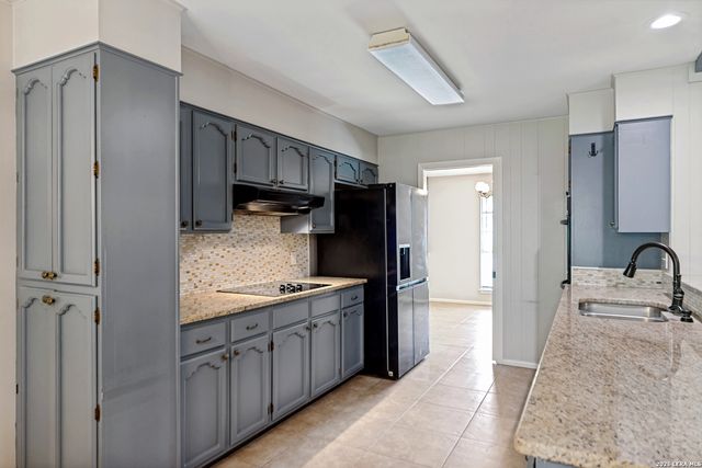 313 SAGECREST DR, Hollywood Pa, TX 78232