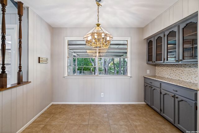 313 SAGECREST DR, Hollywood Pa, TX 78232