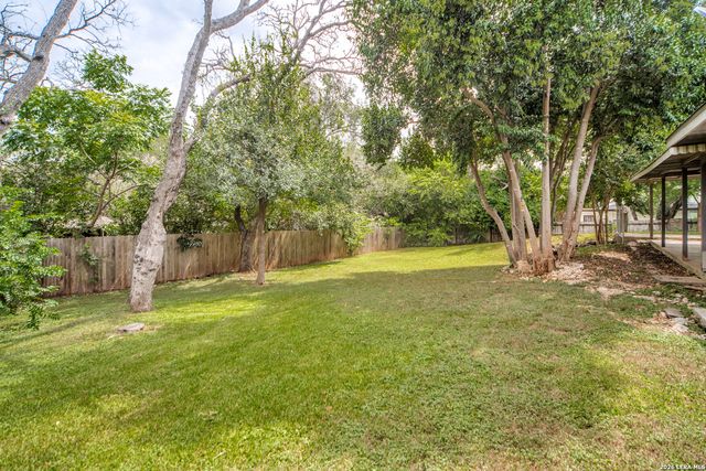 313 SAGECREST DR, Hollywood Pa, TX 78232