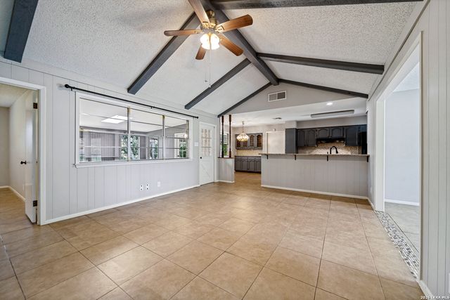 313 SAGECREST DR, Hollywood Pa, TX 78232