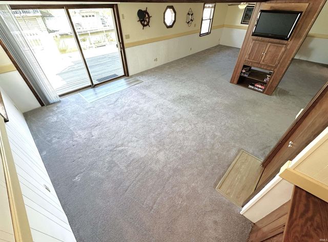 10502 N Corley Drive, Monticello, IN 47960