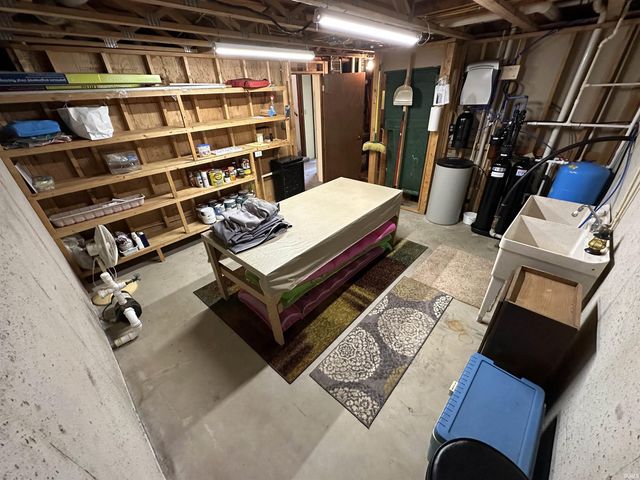 10502 N Corley Drive, Monticello, IN 47960