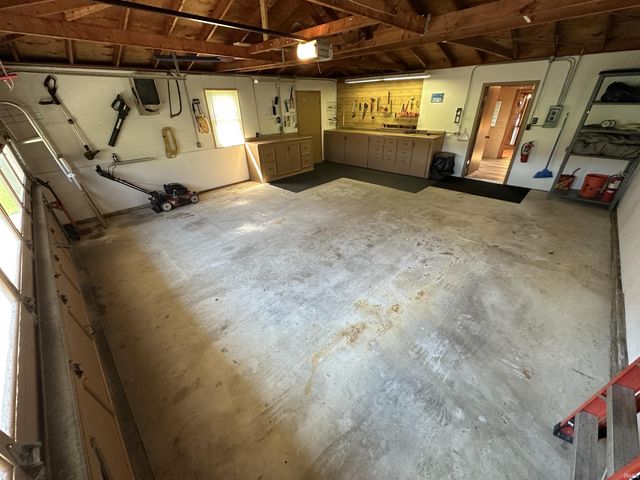 10502 N Corley Drive, Monticello, IN 47960