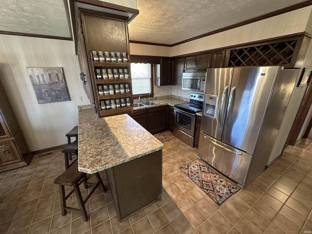 10502 N Corley Drive, Monticello, IN 47960