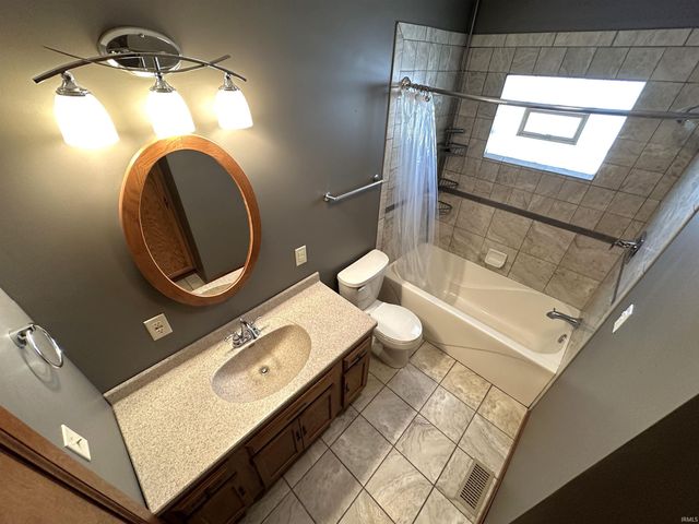 10502 N Corley Drive, Monticello, IN 47960