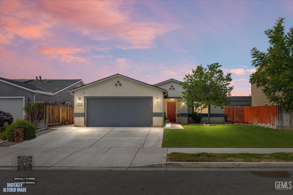 6112 Commonwealth Avenue, Bakersfield, CA 93313