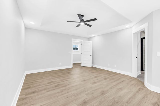 130 Monaghan Dr, Clarksville, TN 37042