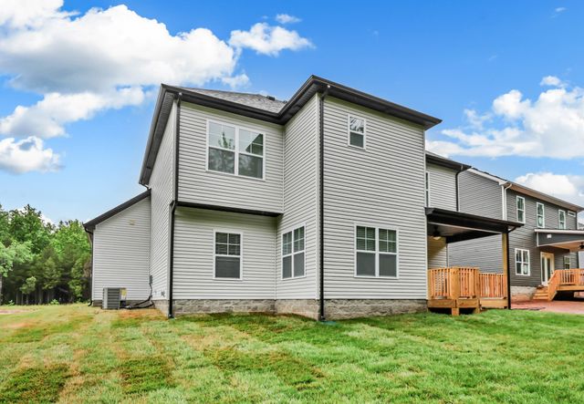 130 Monaghan Dr, Clarksville, TN 37042
