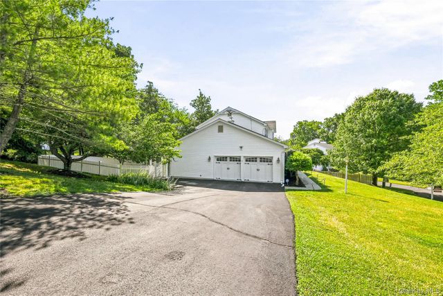 2 Sloane Court, Stony Point, NY 10980