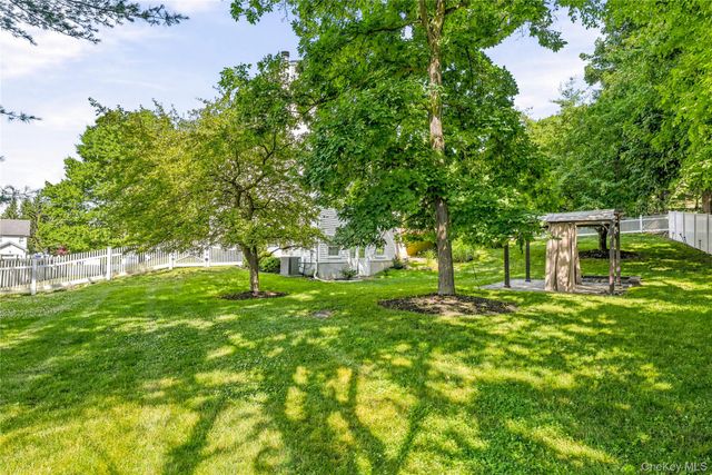 2 Sloane Court, Stony Point, NY 10980