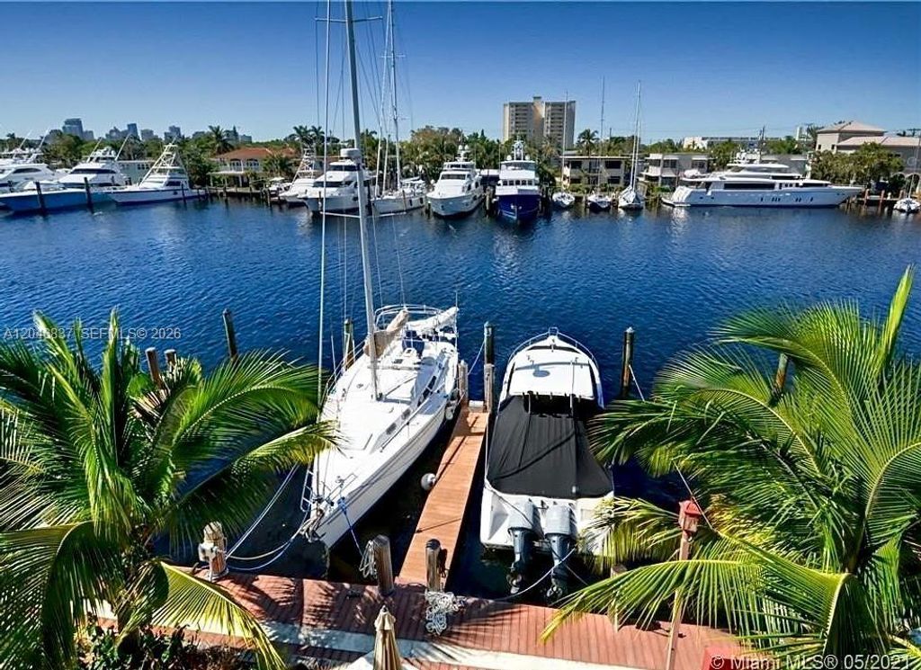 815 Middle River Drive 204, Fort Lauderdale, FL 33304