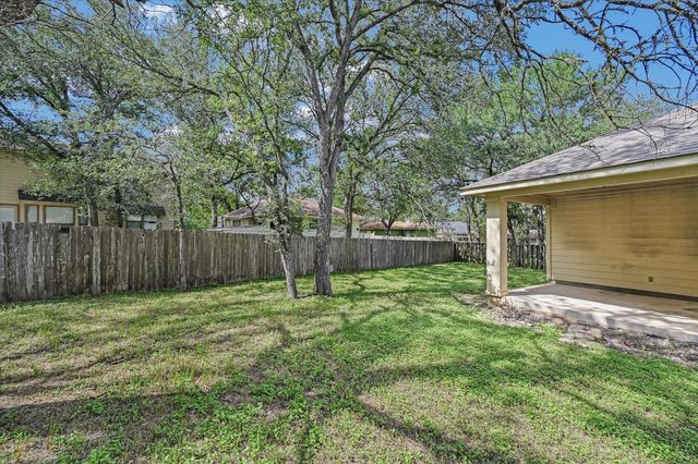 108 N Mockingbird CIR, Cedar Creek, TX 78612