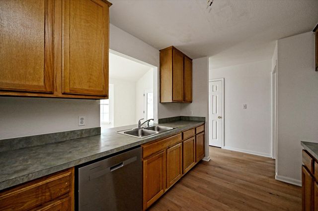 108 N Mockingbird CIR, Cedar Creek, TX 78612
