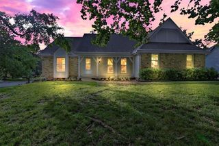 11404 Grandview Drive, Overland Park, KS 66210