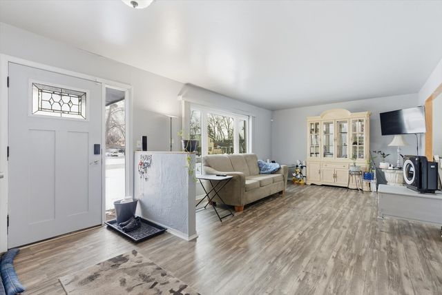 4N212 8th Avenue, Addison, IL 60101