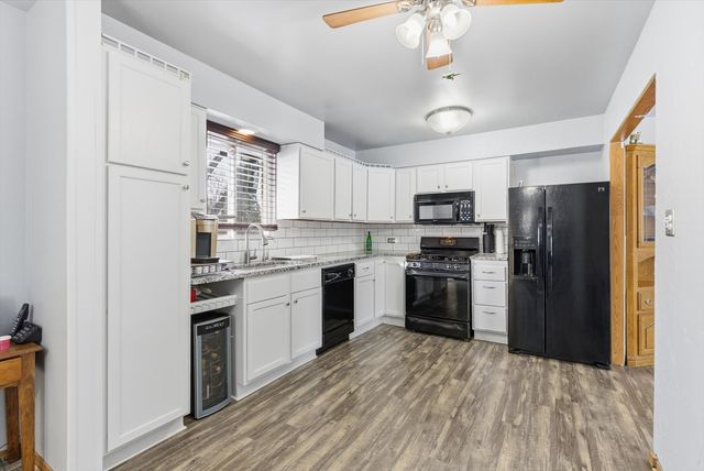 4N212 8th Avenue, Addison, IL 60101