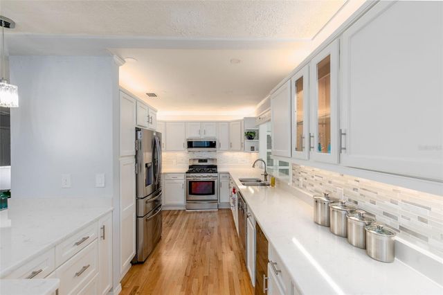 110 SUNSET DRIVE S, St Petersburg, FL 33707