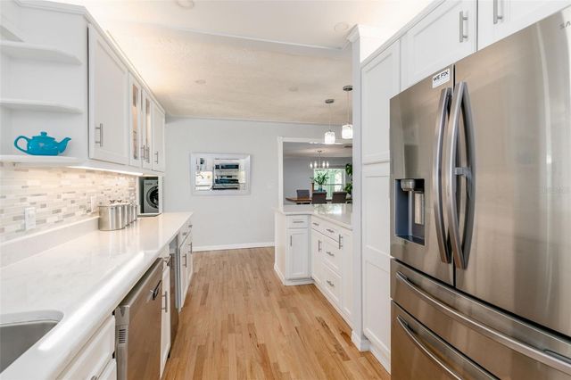 110 SUNSET DRIVE S, St Petersburg, FL 33707