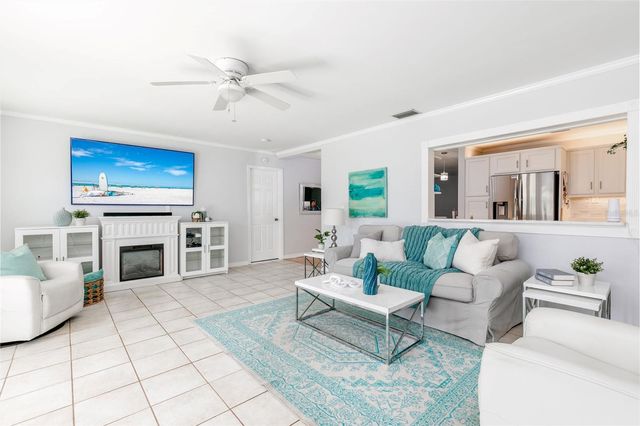 110 SUNSET DRIVE S, St Petersburg, FL 33707