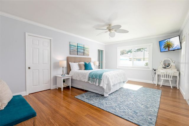 110 SUNSET DRIVE S, St Petersburg, FL 33707