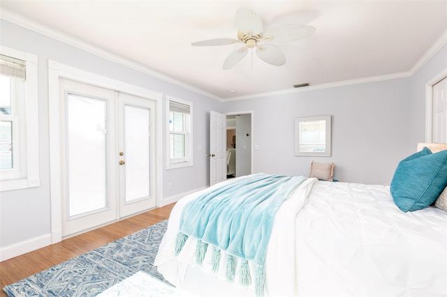 110 SUNSET DRIVE S, St Petersburg, FL 33707