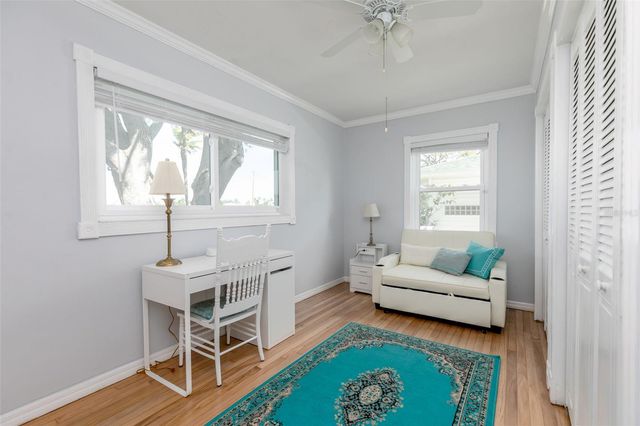 110 SUNSET DRIVE S, St Petersburg, FL 33707