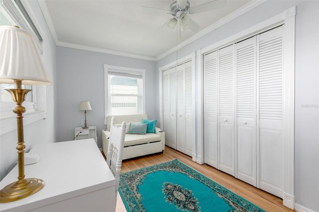 110 SUNSET DRIVE S, St Petersburg, FL 33707