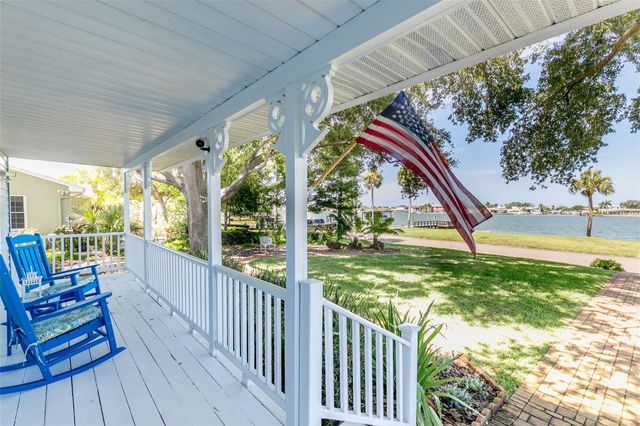 110 SUNSET DRIVE S, St Petersburg, FL 33707