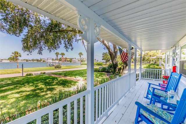 110 SUNSET DRIVE S, St Petersburg, FL 33707