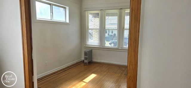 12080 St Aubin Street, Hamtramck, MI 48212