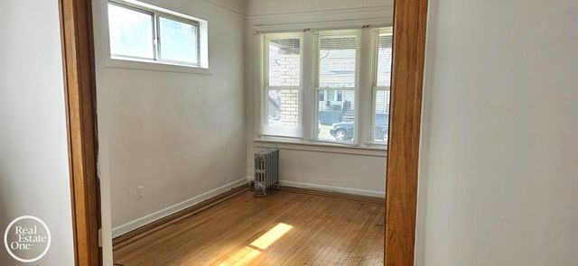 12080 St Aubin Street, Hamtramck, MI 48212