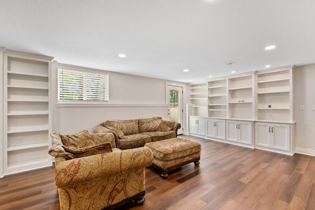 1721 E Beaumont St, Park City, KS 67219