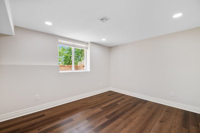 1721 E Beaumont St, Park City, KS 67219
