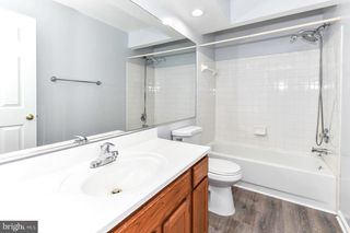 6046 RAINA DR, Centreville, VA 20120