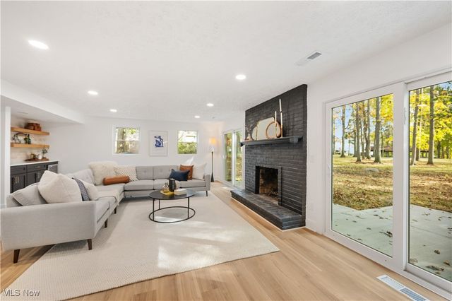 20121 Driftwood Court, Strongsville, OH 44149