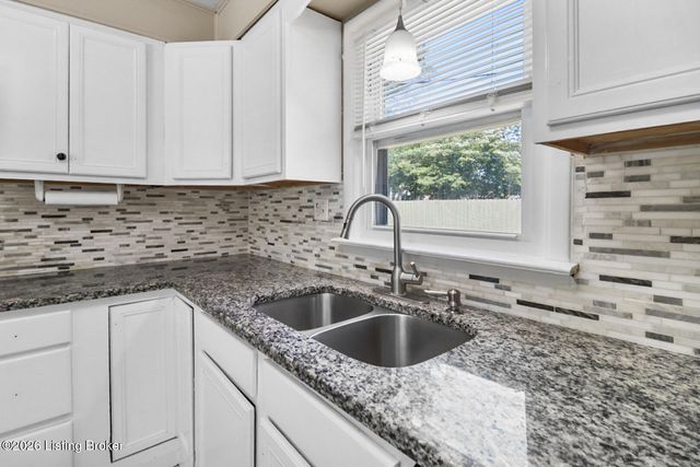 3409 Peleske Dr, Louisville, KY 40216