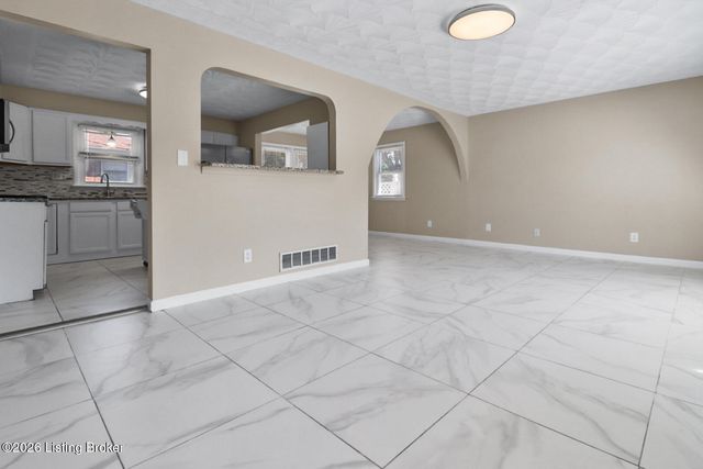 3409 Peleske Dr, Louisville, KY 40216