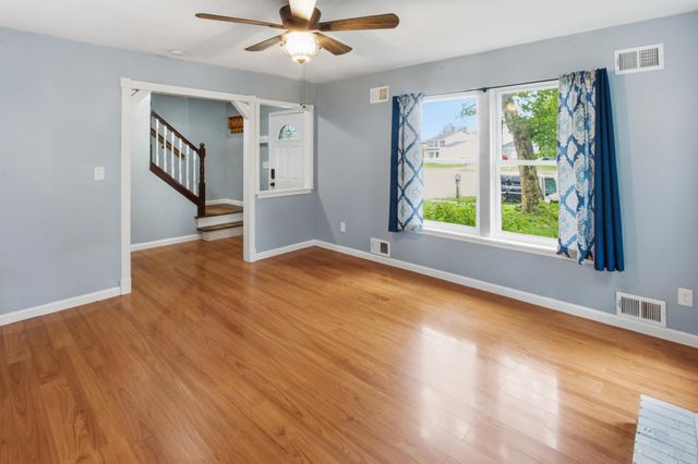 528 DENISE CT, Williamstown, NJ 08094