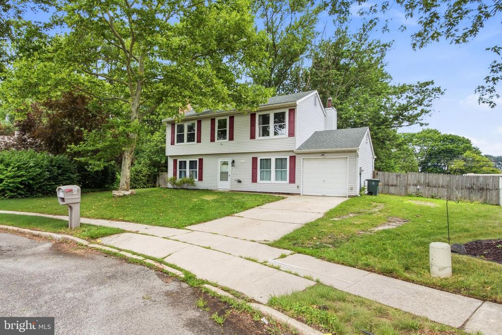 528 DENISE CT, Williamstown, NJ 08094