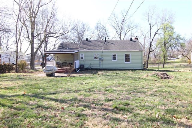 310 W 98th Street, Kansas City, MO 64114