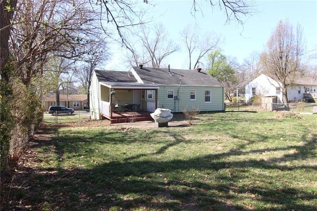 310 W 98th Street, Kansas City, MO 64114