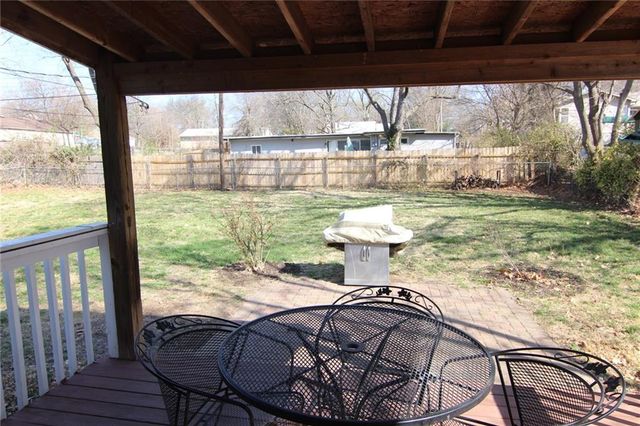 310 W 98th Street, Kansas City, MO 64114