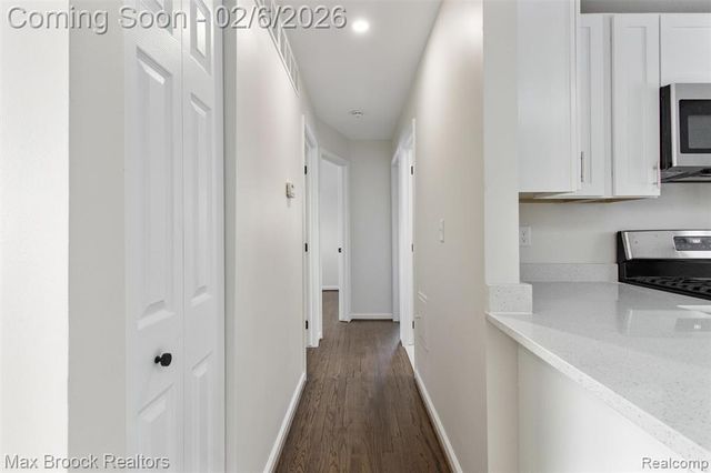 31358 Iroquois Drive, Warren, MI 48088