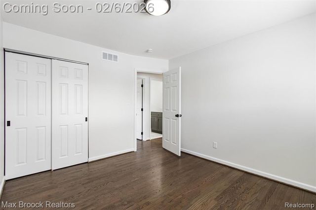 31358 Iroquois Drive, Warren, MI 48088