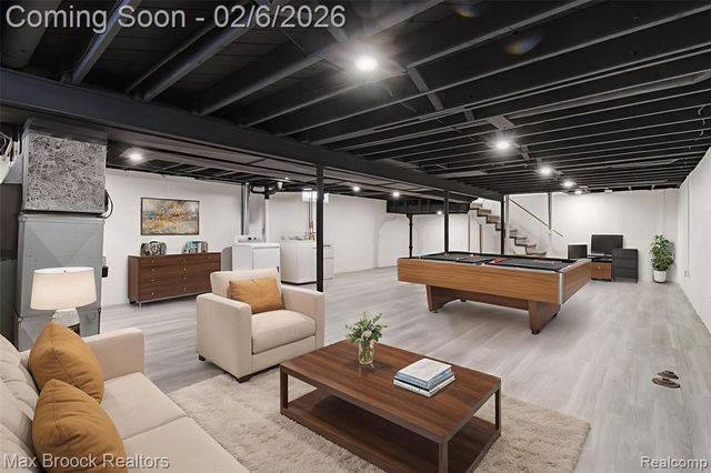 31358 Iroquois Drive, Warren, MI 48088